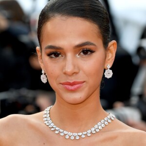 Bruna Marquezine teve o seu momento de glória no Festival de Cannes, segundo o 'Le Figaro'