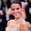 Bruna Marquezine foi criticada por um internauta pelo coque com aspecto wet usado na première do filme 'Sink Or Swim (Le Grand Bain)', no festival de Cannes, na França
