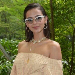 O modelo retrô conquistou o estilo de Bruna Marquezine