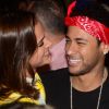 Marquezine e Neymar, em clima de intimidade, se beijam em campanha de Dia dos Namorados da C&A