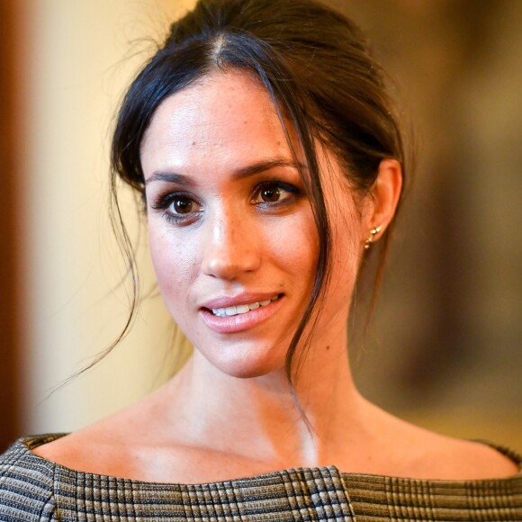 A presença do pai de Meghan Markle no casamento real é incerta após Thomas Markle sofrer um ataque cardíaco e ser acusado de forjar fotos com paparazzo