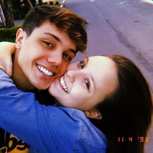 Larissa Manoela e Leo Cidade sempre compartilham momentos juntos na web