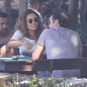 Joaquim Lopes curtiu a tarde de segunda-feira (14) na companhia de Juliane Araújo