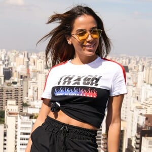 'Sou feminista, mas algumas vezes, quando damos entrevistas, nem sempre conseguimos expressar exatamente o que pensamos', disse Anitta