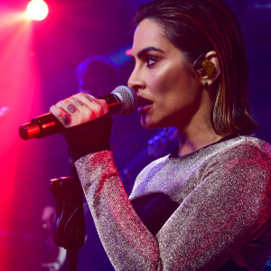 Cleo se lançou como cantora com a música 'Jungle Kid'