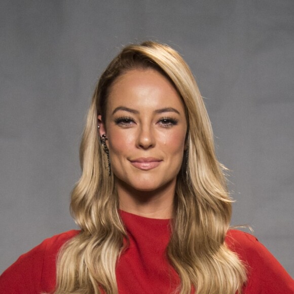 Paolla Oliveira está processando o ex-funcionário da Globo em conjunto com a emissora