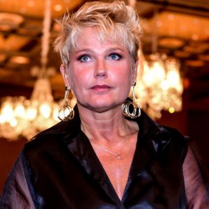 Xuxa Meneghel precisou cancelar show na Virada Cultural de São Paulo por problemas no pé