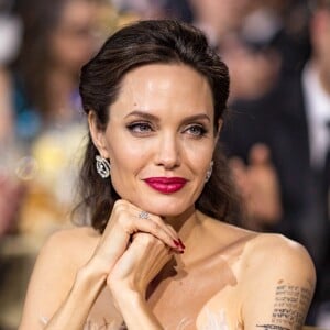Angelina Jolie é geminiana nascido no dia 4 de junho de 1975 em Los Angeles, Estados Unidos