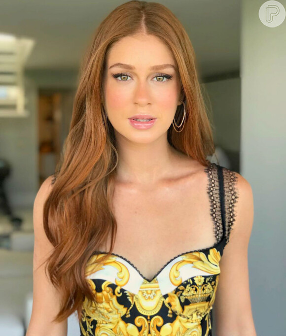 Marina Ruy Barbosa escolheu look Versace e joias Vivara para participar do 'Encontro com Fátima Bernardes' nesta sexta-feira, 18 de maio de 2018