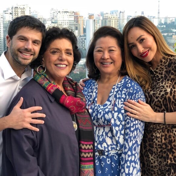 Duda Nagle reuniu família e amigos em comemoração dos 35 anos