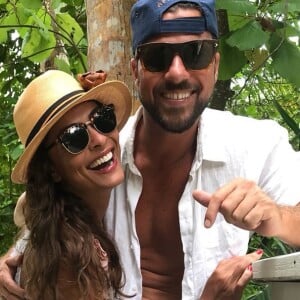 Juliana Paes viajou com marido, Carlos Eduardo Baptista, para Ilhas Maldivas