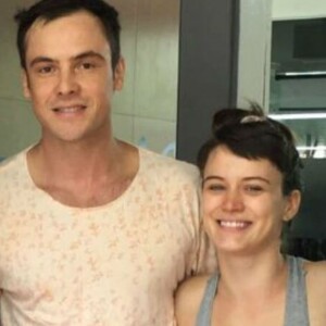 Bianca Bin e Sérgio Guizé viajam juntos para Portugal, como mostram posts de redes sociais