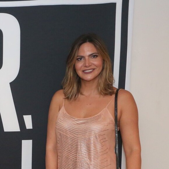 Carol Sampaio também esteve no show de lançamento do DVD 'Prazer, eu Sou Ferrugem'