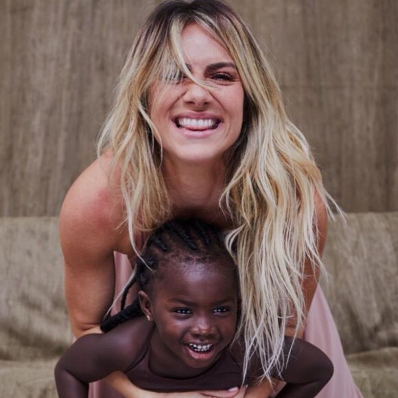 Giovanna Ewbank afirma que a falta de representatividade dificulta o reconhecimento das crianças negras sobre si mesmas