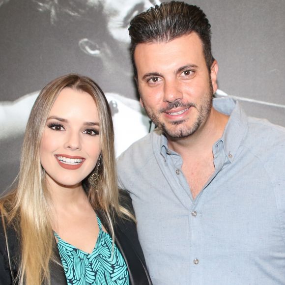 Thaeme, da dupla com Thiago, espera o primeiro filho com o marido, o empresário Fábio Elias