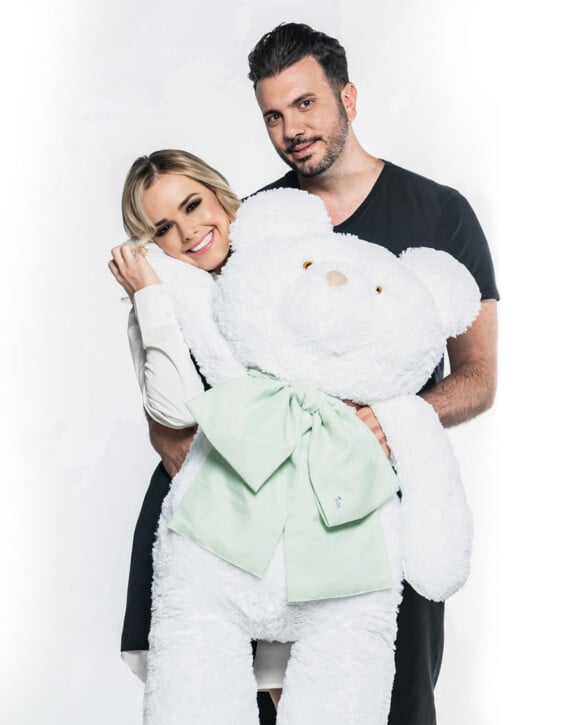 Casada com o empresário Fábio Elias, Thaeme anunciou gravidez em seu perfil no Instagram