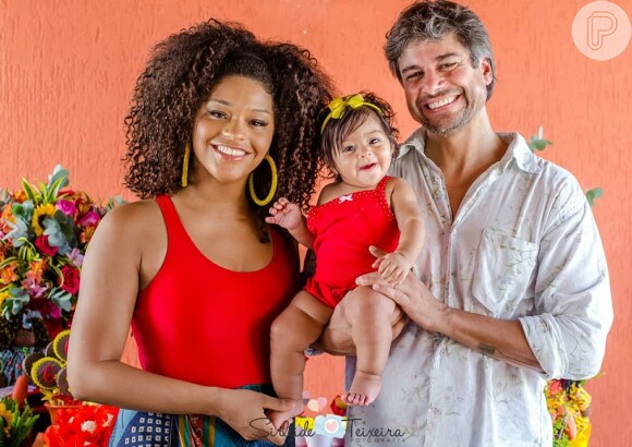 Juliana Alves e o diretor de cinema Ernani Nunes são pais de Yolanda, de 8 meses