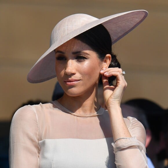 Meghan Markle ostentou joias Vanessa Tugendhaft