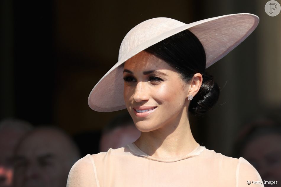 meghan markle fez sua primeira aparição como duquesa de sussex nesta