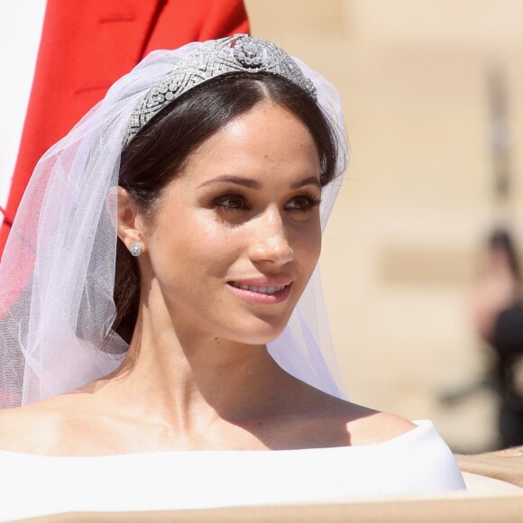 A pele iluminada e com maquiagem suave é um dos pontos fortes da maquiagem de Meghan Markle