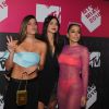 Anitta posa com Mariana Goldfarb e Thaila Ayala no prêmio MTV MiAW