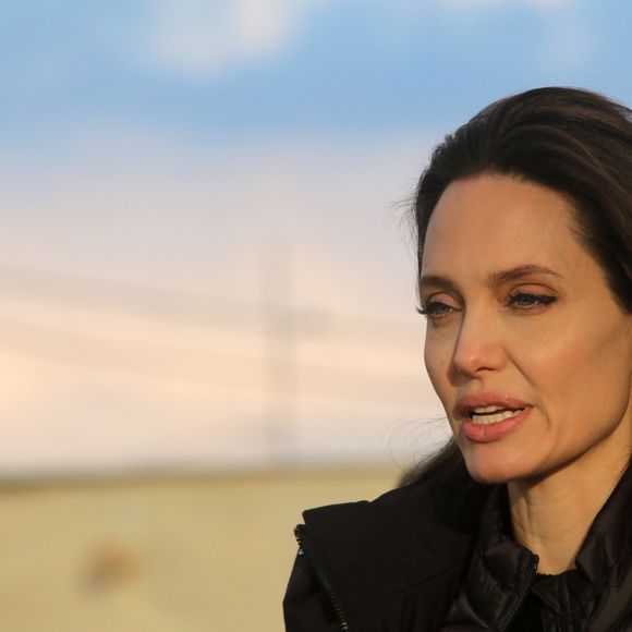 Angelina Jolie e o ex Brad Pitt seguem se ajudando na criação dos filhos