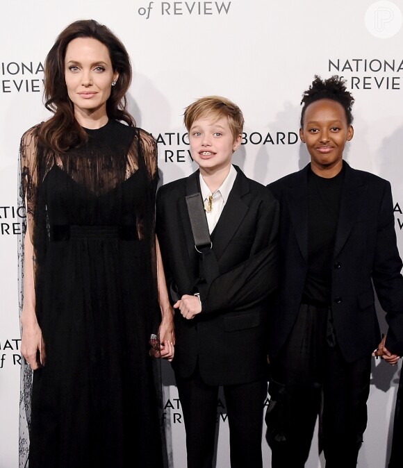 Angelina Jolie ficou frustrada porque não vai poder levar os filhos para gravação de filme em Londres