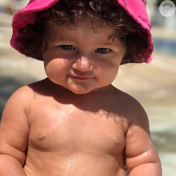 Madalena, filha de Yanna Lavigne e Bruno Gissoni, tem 226 mil seguidores em seu perfil no Instagram, o 'donapinguxa'