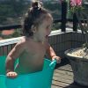 Bruno Gissoni compartilhou vídeo de Madalena dançando funk em uma piscina de plástico