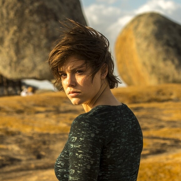 Maria (Alice Wegmann) vai manter Hermano (Gabriel Leone) em cativeiro nos próximos capítulos da supersérie 'Onde Nascem os Fortes'. Quem antecipa é o colunista de TV Daniel Castro nesta sexta-feira, 25 de maio de 2018