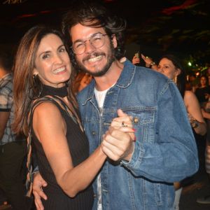 Fátima Bernardes e Túlio Gadêlha curtiram um show de forró neste sábado, 26 de maio de 2018