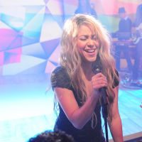 Shakira faz show para o 'Fantástico' antes de cantar no encerramento da Copa