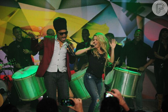 Shakira vai se apresentar ao lado de Shakira e Carlinhos Brown na cerimônia