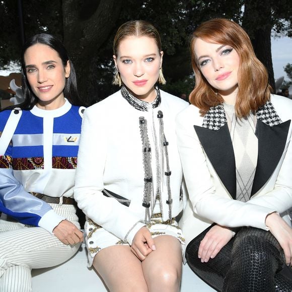 Jennifer Connelly, Lea Seydoux e Emma Stone no desfile da coleção cruise 2019 da Louis Vuitton no museu Fondation Maeght, em Saint-Paul-De-Vence, na França, nesta segunda-feira, 28 de maio de 2018
