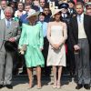 Meghan Markle posou com o marido, Príncipe Harry, o sogro, Príncipe Charles e Camilla Parker em evento