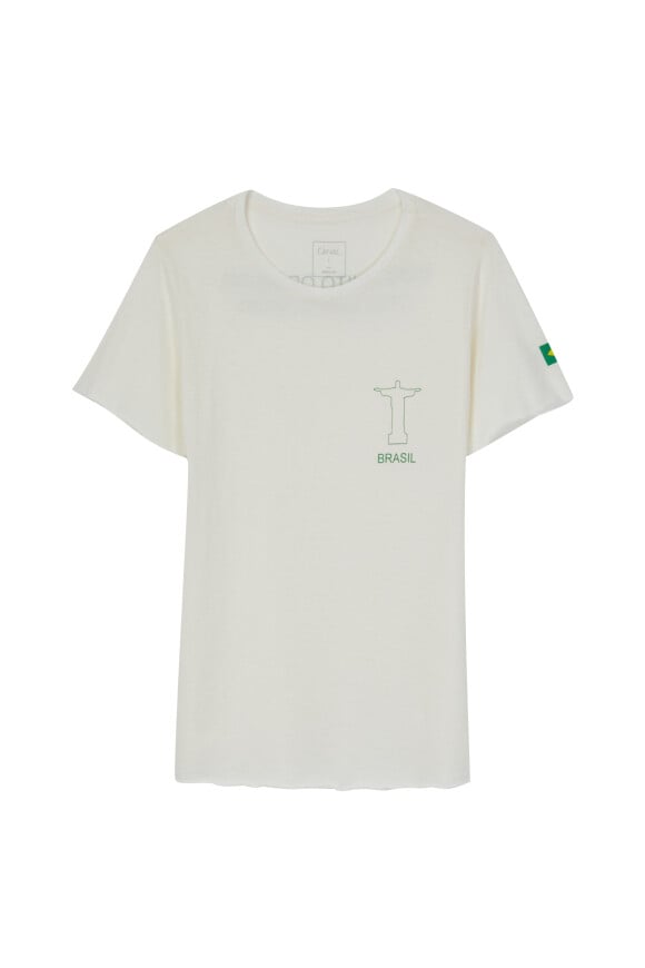 Com design discreto, a camiseta em homenagem ao Brasil da Canal Concept custa R$ 139