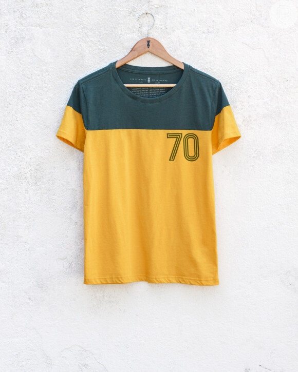 Parte da coleção Brasil F.C., da Lab 77, a camiseta Duas Cores com o número 70 estampado custa R$ 110