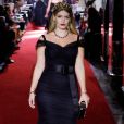 Lady Kitty Spencer desfila para a marca italiana Dolce &amp; Gabbana