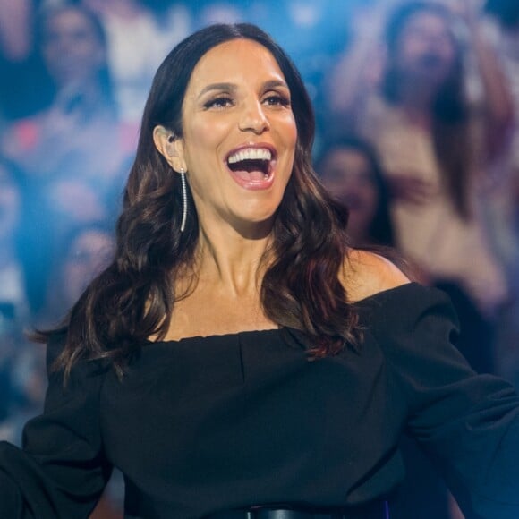 Ivete Sangalo destacou a beleza da amiga Angélica ao comentar na foto