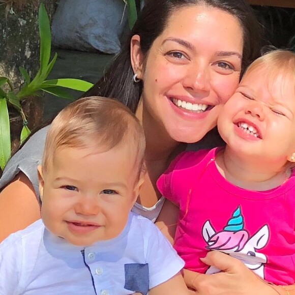 Thais Fersoza elogiou a relação dos filhos, Melinda e Teodoro, em seu canal no YouTube