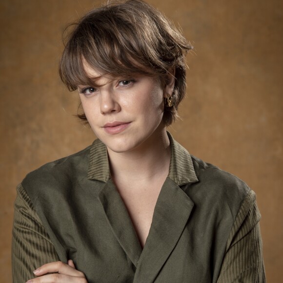 Alice Wegmann reclamou da comparação entre atrizes em sua conta do Twitter, nesta quinta-feira, 31 de maio de 2018