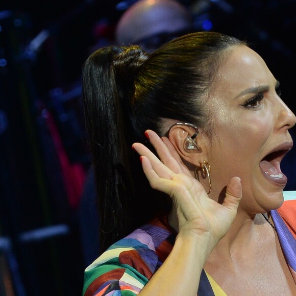 A cantora Ivete Sangalo está voltando aos poucos aos palcos