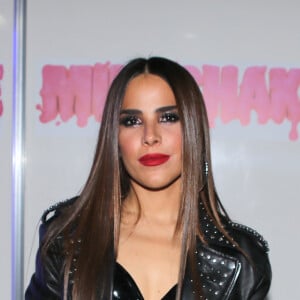 Wanessa Camargo posa antes de show em festival LGBT