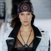 A modelo americana Bella Hadid foi destaque no desfile da grife Alexander Wang para a nova Semana de Moda de Nova York