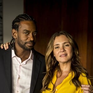 Antigo aliado de Laureta (Adriana Esteves), Roberval (Fabricio Boliveira) convence Selma (Carol Fazu) a culpar os Athayde pela morte do seu marido nos próximos capítulos da novela 'Segundo Sol': 'Vai valer a pena, Selma, quanto mais sofrimento, mais dinheiro você vai ganhar'