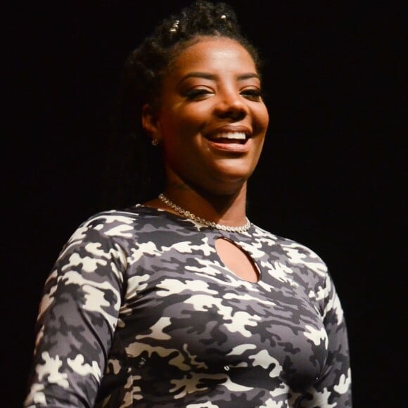 'Tenho muito orgulho da minha raça e não vai ser qualquer pessoa que vai me colocar pra baixo por puro preconceito. Ser chique é ter valor e não preço', afirmou Ludmilla