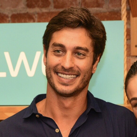 Isis Valverde e André Resende vão se casar ao ar livre