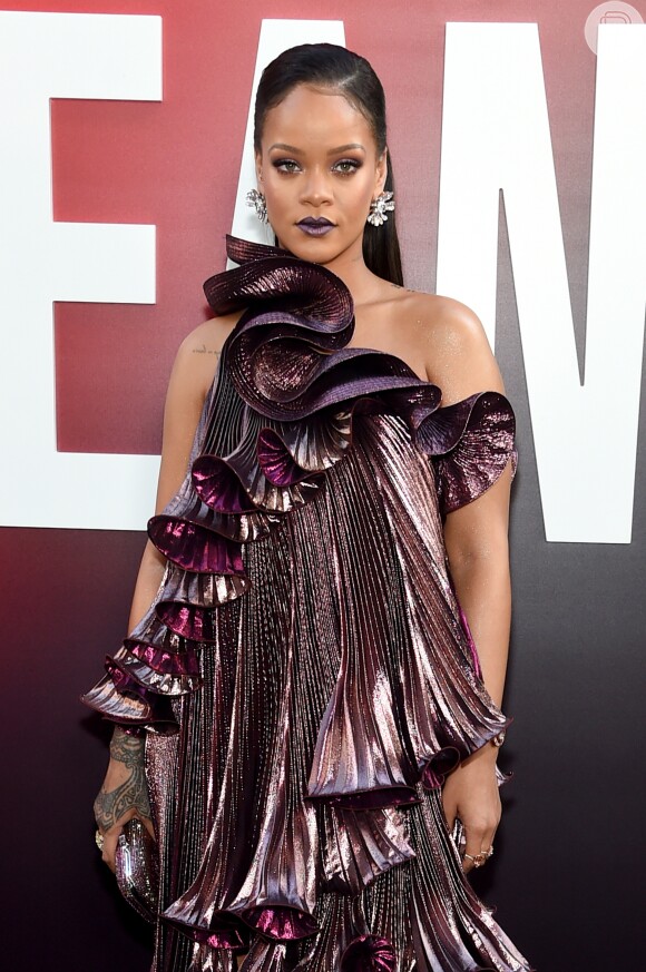 Rihanna apostou em anéis Le Vian para a première mundial do filme 'Ocean's 8' ('Oito Mulheres e um Segredo') no Alice Tully Hall, em Nova York, nesta terça-feira, 5 de junho de 2018