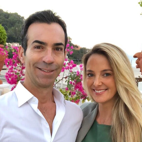 Ticiane Pinheiro e Cesar Tralli celebraram seis meses de casados na Itália