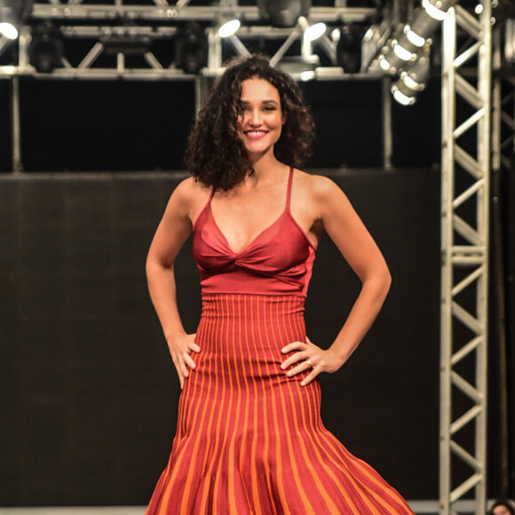 Débora Nascimento deu à luz Bella, primeira filha com José Loreto, em abril de 2018
